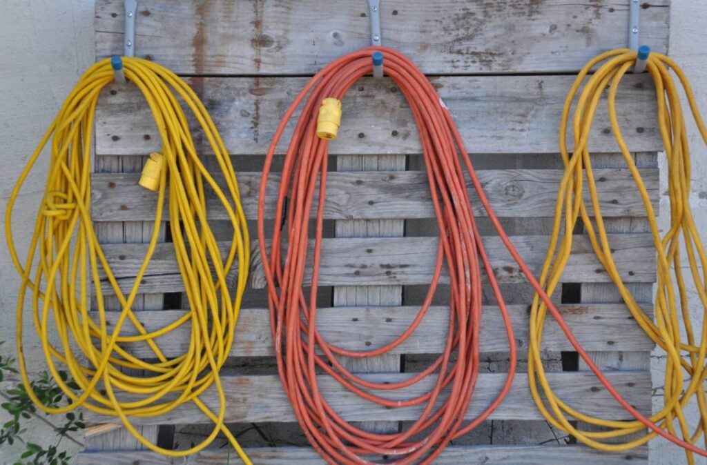 Choose The Right Extension Cord - From Local Electricians Sescos